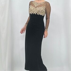 Xscape Y2K Old Hollywood Glamour Velvet Embroidered Long Sleeve Maci Dress Gown